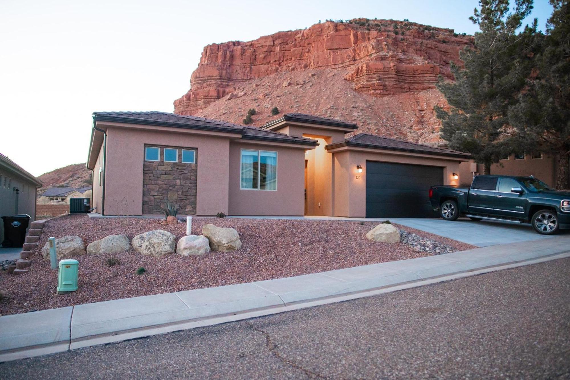 Searchers Hideaway At Kabab - New West Properties Kanab Exterior photo